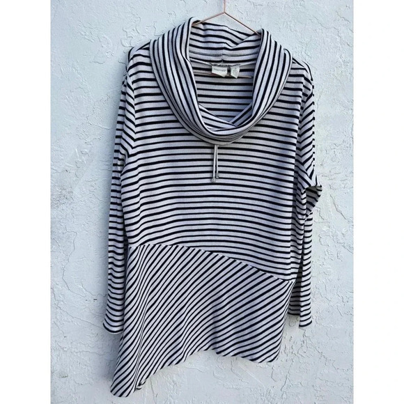 Zenergy by Chico Womens Turtle Neck Long Sweater Black White Stripe Sz 3 - Picture 3 of 8